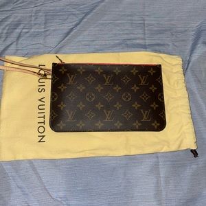 Louis Vuitton Neverfull Pochette